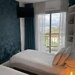 Vue Et Pisicne Appartamento *