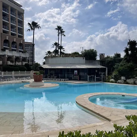 Vue Et Pisicne Daire