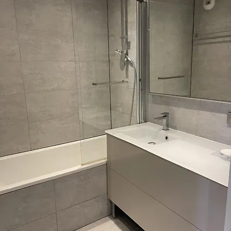 Vue Et Pisicne * Cannes