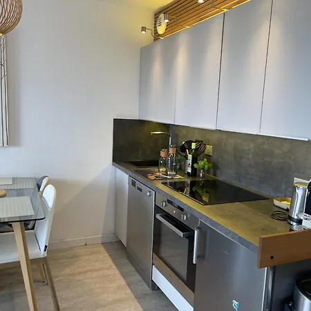 Vue Et Pisicne Daire *