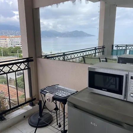 Vue Et Pisicne דירה
